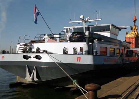 Vagabond barge